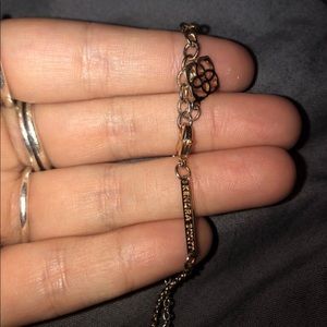 Kendra Scott necklace
